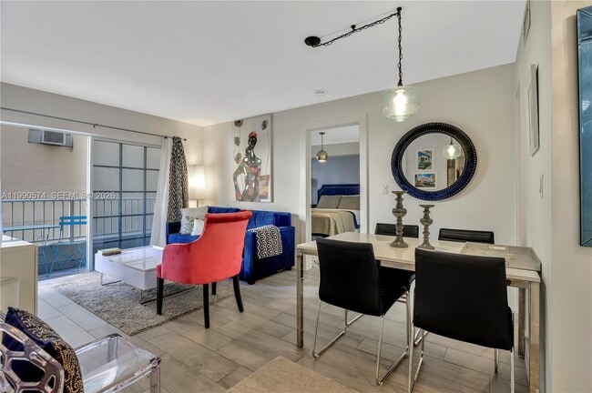 Photo - 2600 Collins Ave Unidad 204