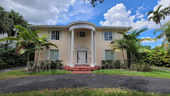 Building Photo - 4850 University Dr Rental