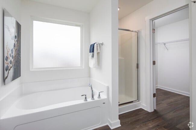 4BR, 2.5BA - 2,066SF Master Bathroom