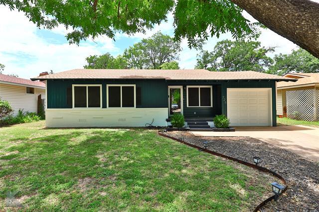 Building Photo - 726 Woodlawn Dr Rental