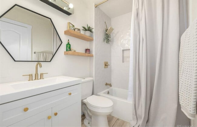 Photo - 16397 E Wyoming Dr