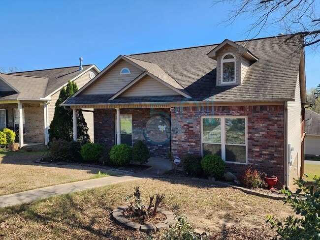 Building Photo - A Beautiful 3BR 2BA Home in WLR