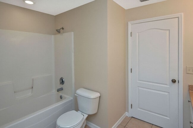 Single Family Home in North Cape Coral MOVE IN SPECIAL 50% OFF FIRST MONTH