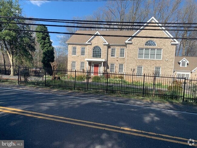 Building Photo - 3128-FURNISHED Prosperity Ave Rental