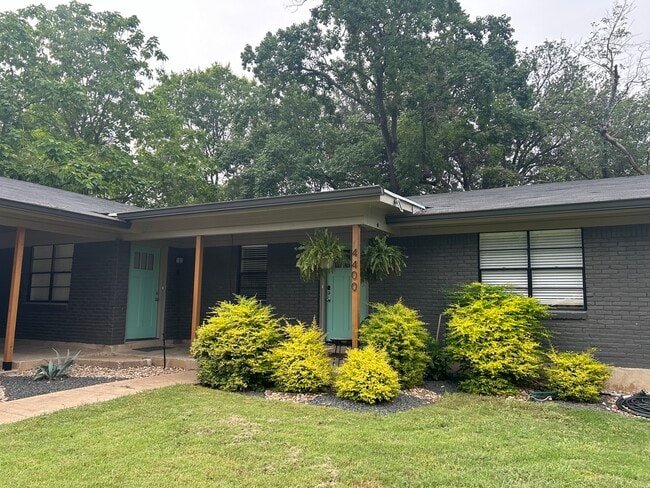 Building Photo - 4400 Shallowbrook Trl Rental