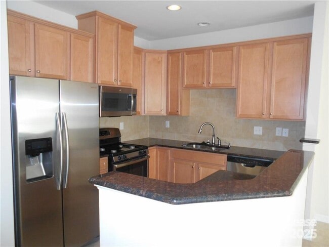 Photo - 2605 Silverthorn Dr