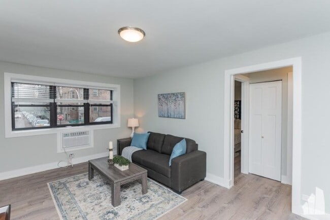 0 bedroom in Chicago IL 60613 - 0 bedroom in Chicago IL 60613 Condo Unit 220