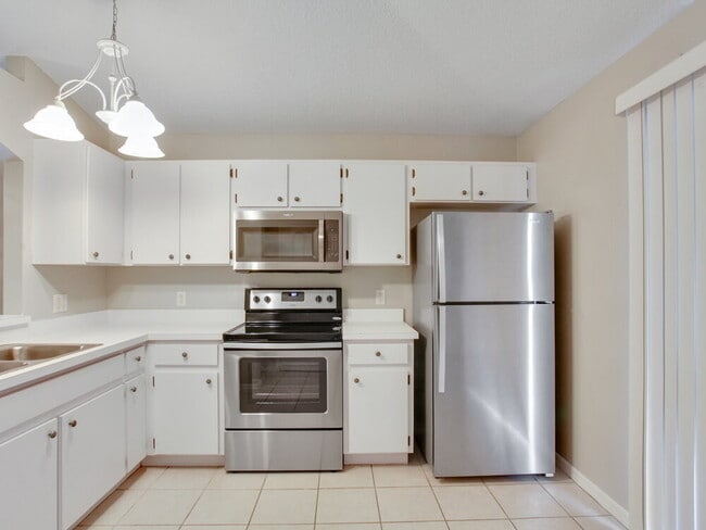 Photo - 926 Lake Shore Ranch Dr