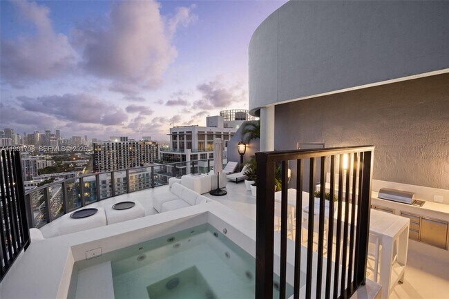 Photo - 121 NE 34th St Unit PH3204