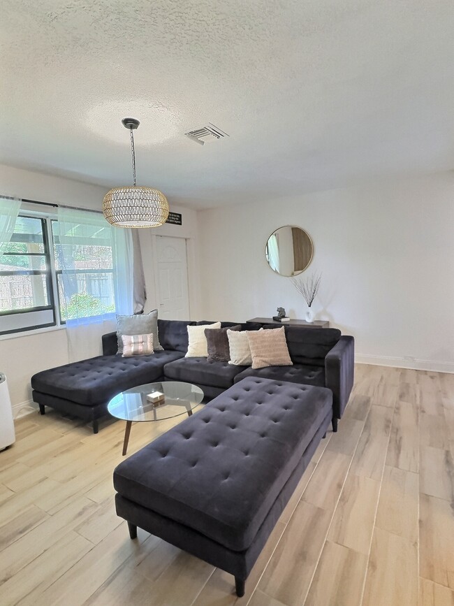 Photo - 1416 NW 6th Ave