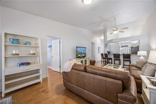 Photo - 7050 Barrington Cir Unidad 202