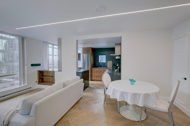 Photo - 1251 Melville St Unit ID1370194P