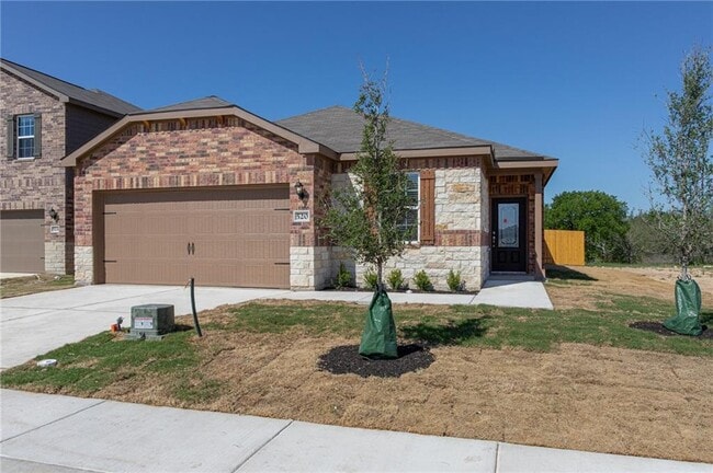 Photo - 520 Republic Dr