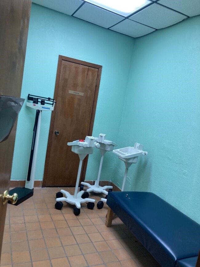 Building Photo - 11001 Fondren Rd