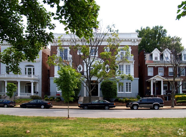 2215 Monument Ave