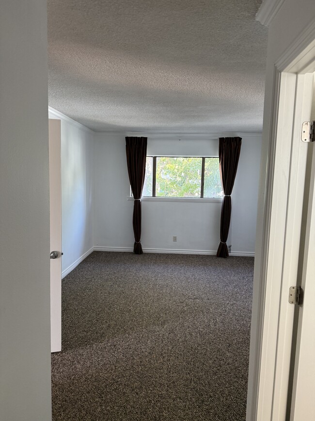Photo - 5000 S Centinela Ave Unidad 304 Rental