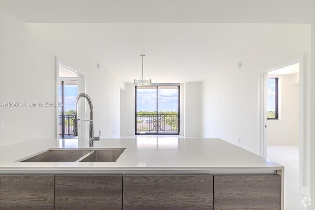 Building Photo - 301 Altara Ave Unit 519 Rental