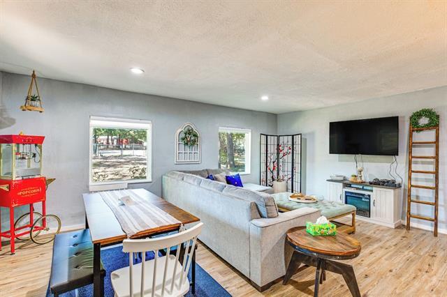 Photo - 7110 Apache Dr