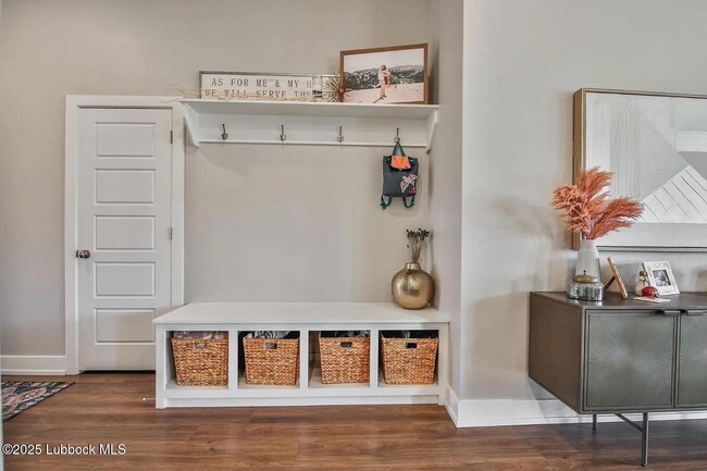 Photo - 5910 Grinnell St