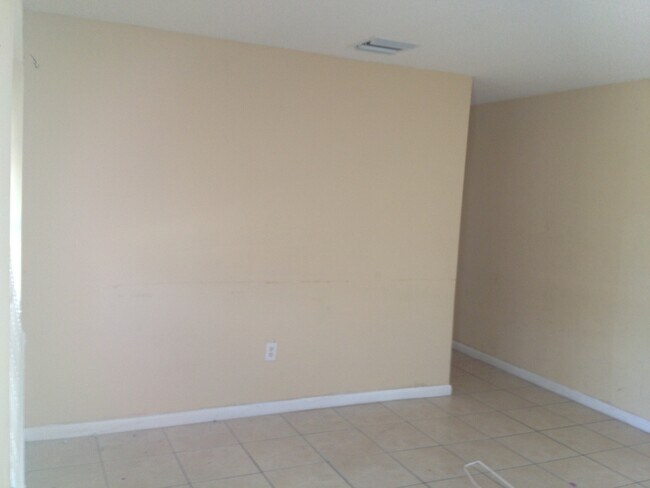 Photo - Large 4-2 house with central air and hooku...