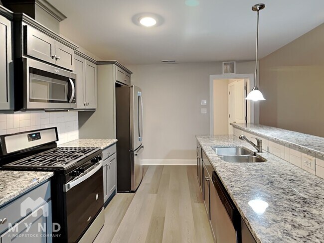 Photo - 1029 Airedale Trail