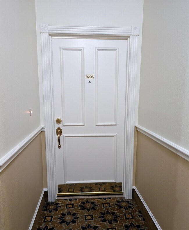 Photo - 2111 Welch St Unit B208