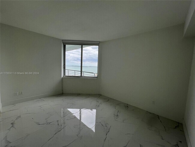 Photo - 335 S Biscayne Blvd