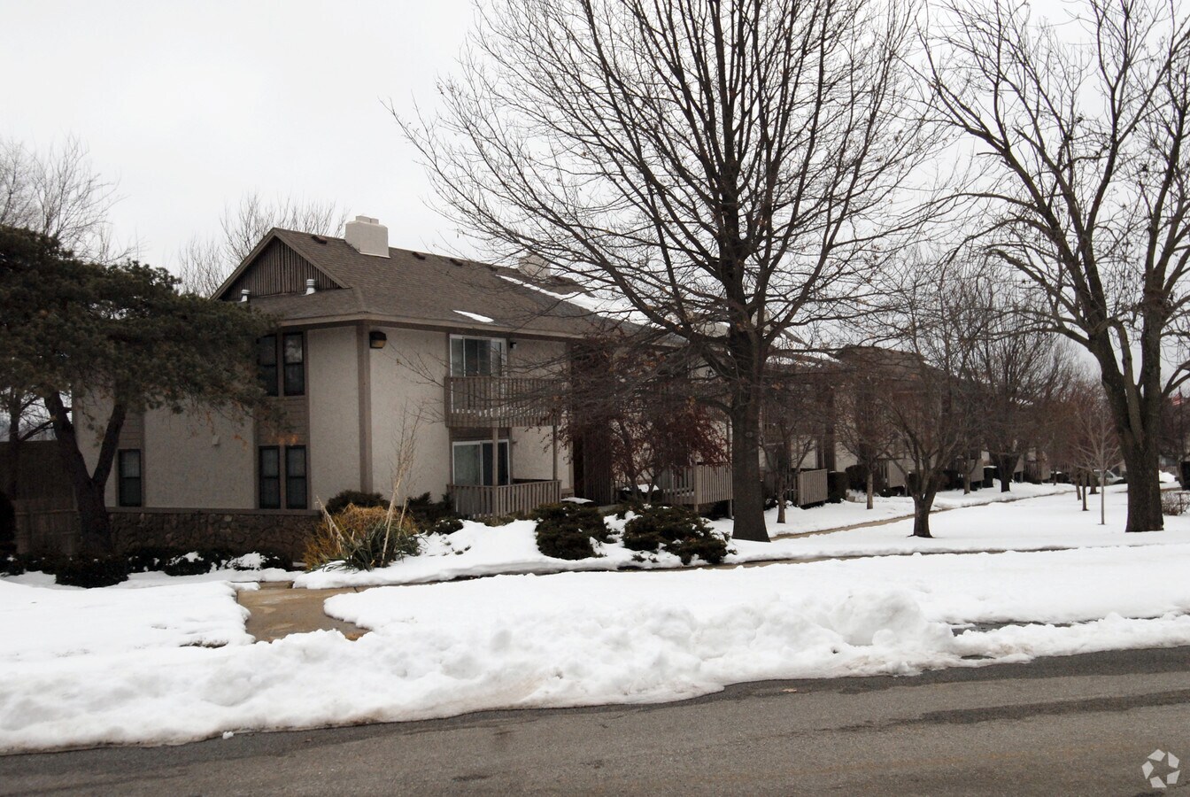 Primary Photo - Craigmont Apartments