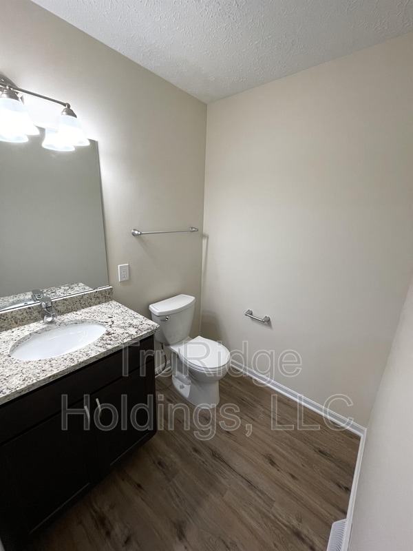 Photo - 4757 Ledgewood Dr