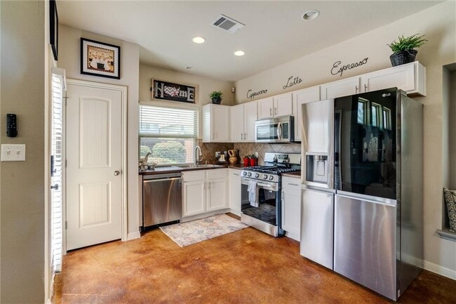 Photo - 4606 Kind Way