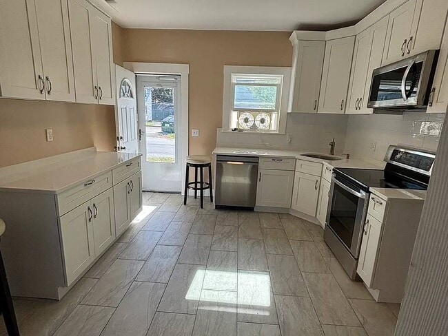 Photo - 29 Webster St Unit Spacious 3bdrm