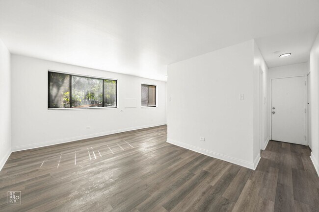 Photo - 8342-8350 S Ellis Ave Chicago, IL 60619