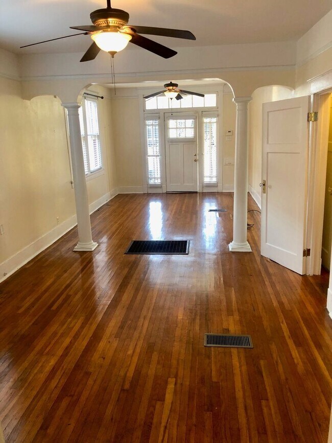 Photo - 2823 Broadway St Unit 2823