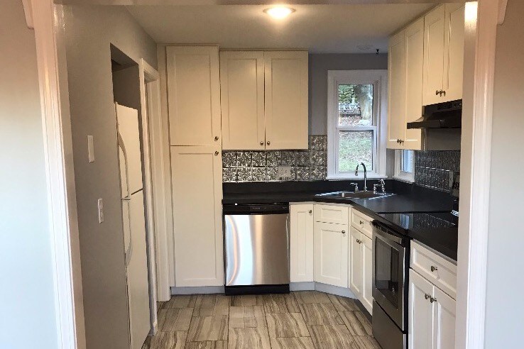 Kitchen - 30 Main St Unit 2