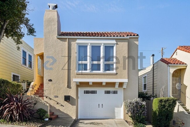 Photo - 16 Dunsmuir St