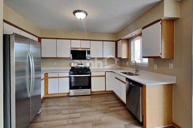 Photo - 14233 S Hillsdale Ct