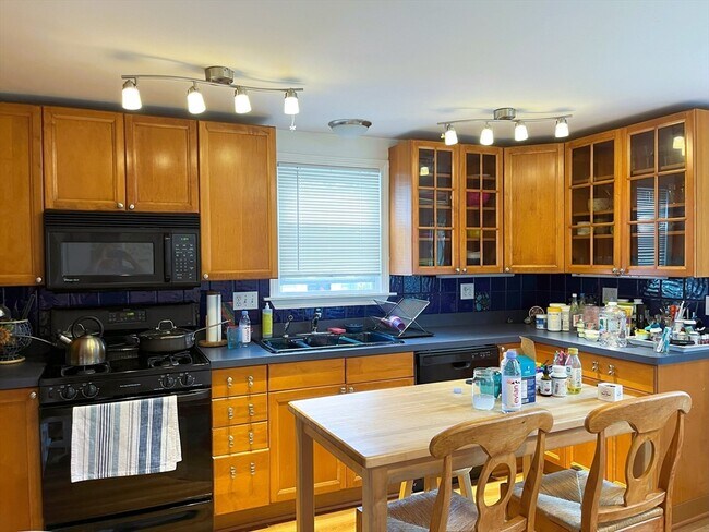 Photo - 85 Gardner St