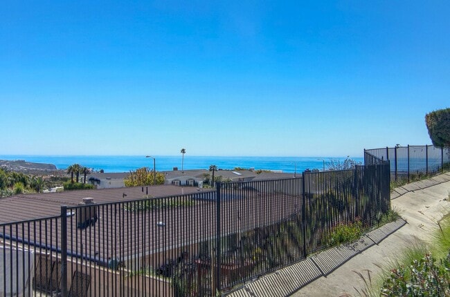 Building Photo - Single-Level Home in Monarch Bay Terrace w...