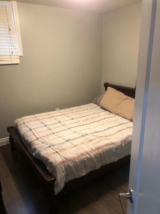 Photo - 30 Royal West Dr