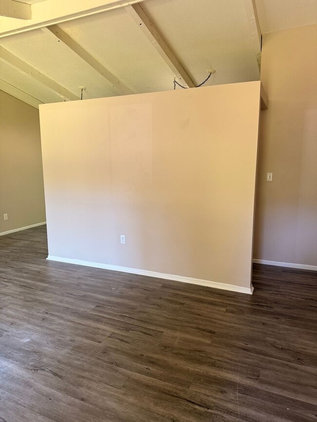 Photo - 905 Forest Dale Ln Unidad B
