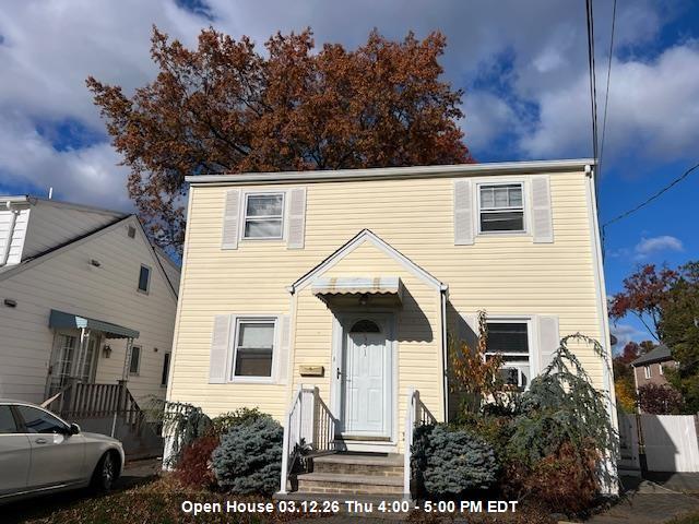 Building Photo - 531 Walnut St Unit 2