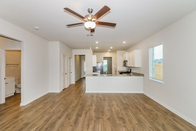 Photo - 401 Sunny Highlands Dr