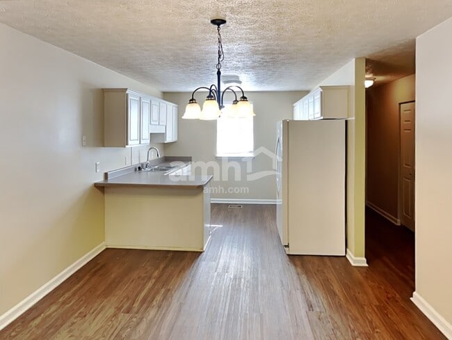 Photo - 166 Bradford Cir