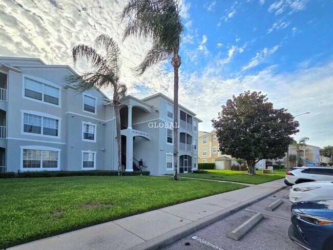 Photo - Spacious 3-bed, 2-bath Condo with Amenitie... Unidad 103