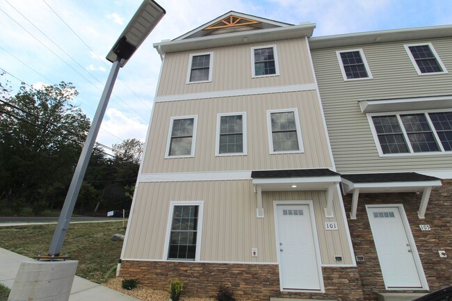 53 Court Square