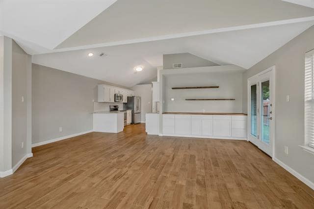 Photo - 306 Crowe Dr