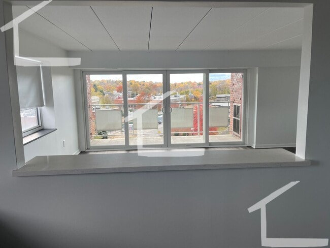 Photo - 2Br/2Bth, ready to move in, Great Locaton!