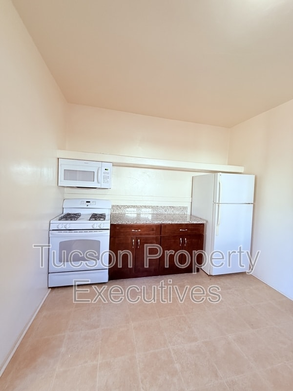 Photo - 724 E Drachman St