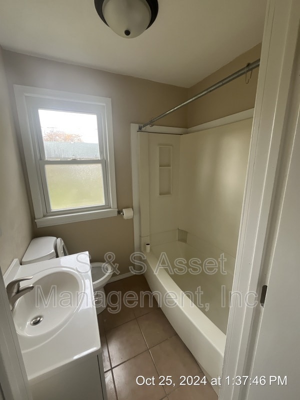 Photo - 3231 Westmont Ave