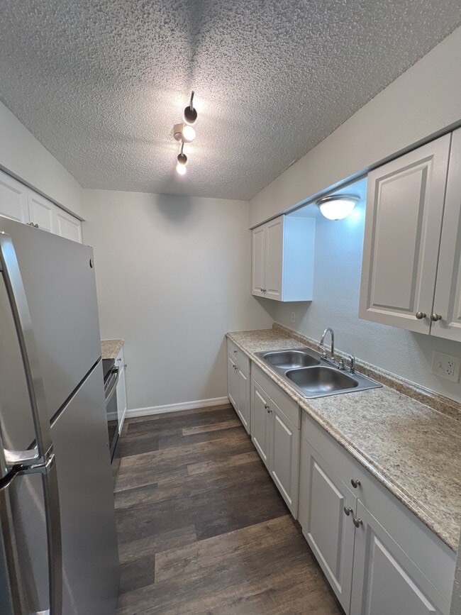 Photo - 3232 On Fruitville